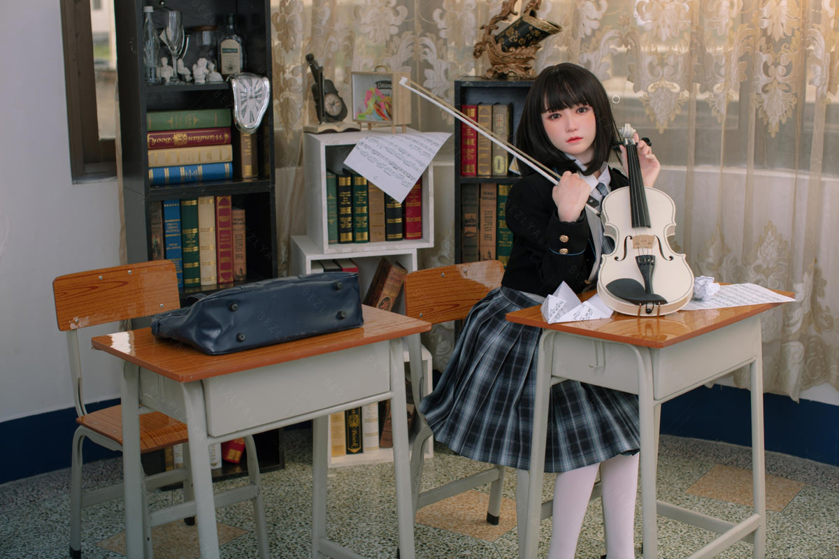 Platycodone poupée sexuelle (Bezlya Doll 160 cm bonnet C 2.1 Silicone)