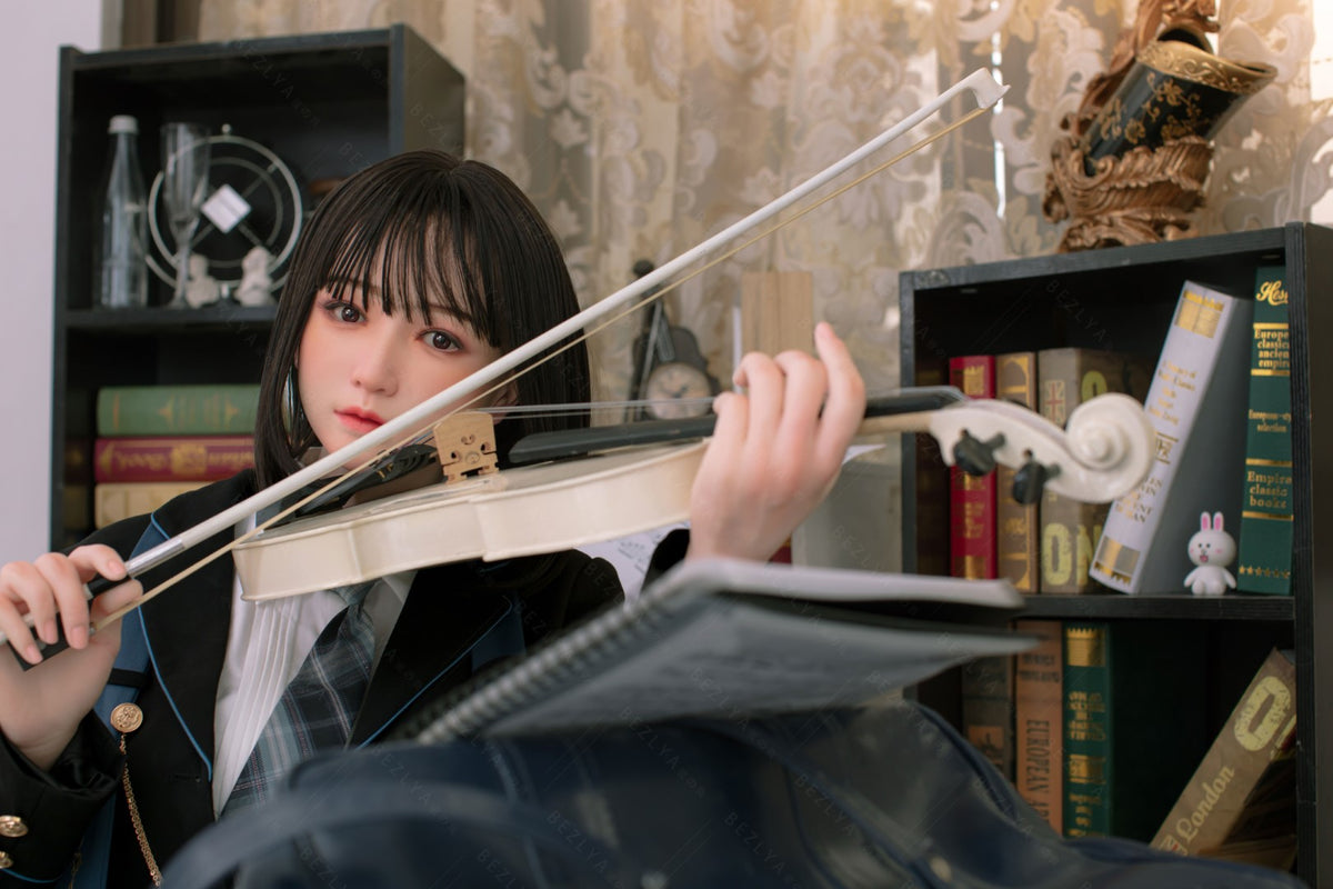 Platycodone poupée sexuelle (Bezlya Doll 160 cm bonnet C 2.1 Silicone)