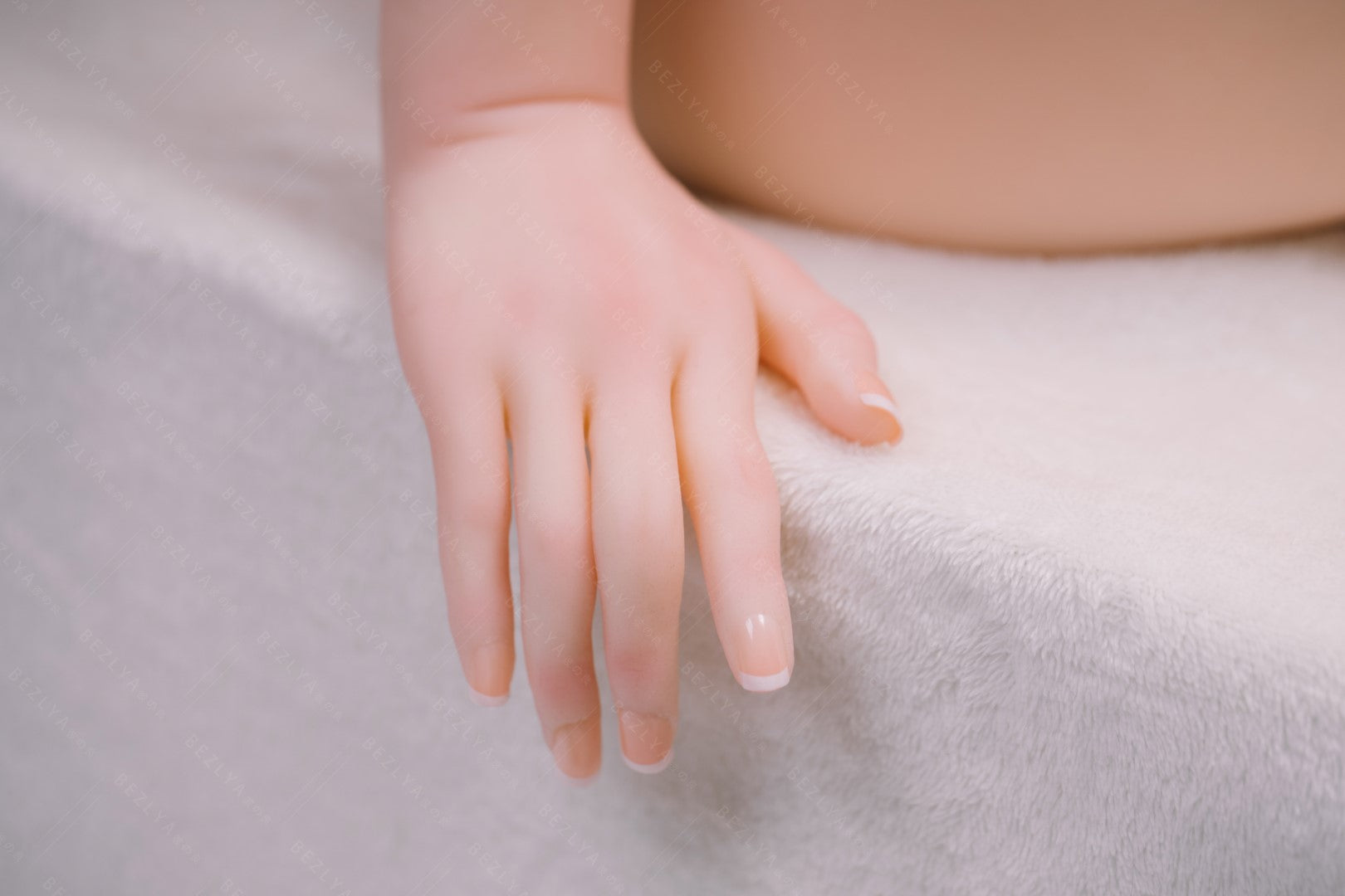 Convallaria poupée sexuelle (Bezlya Doll 149cm d-kupa 2.0 tPE + silicone)