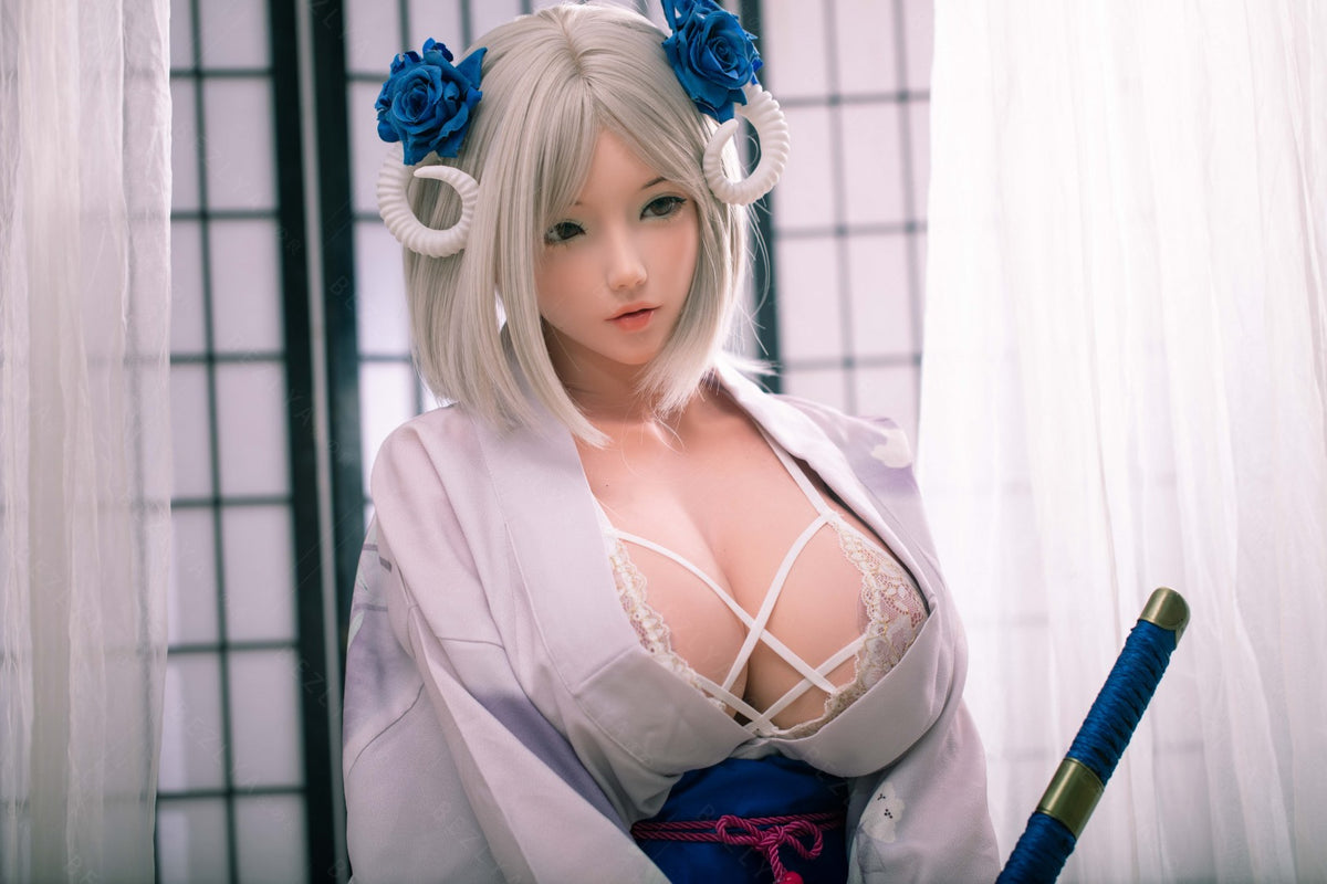 Cyrtenthère poupée sexuelle (Bezlya Doll 160 cm bonnet G 2.1 Silicone)