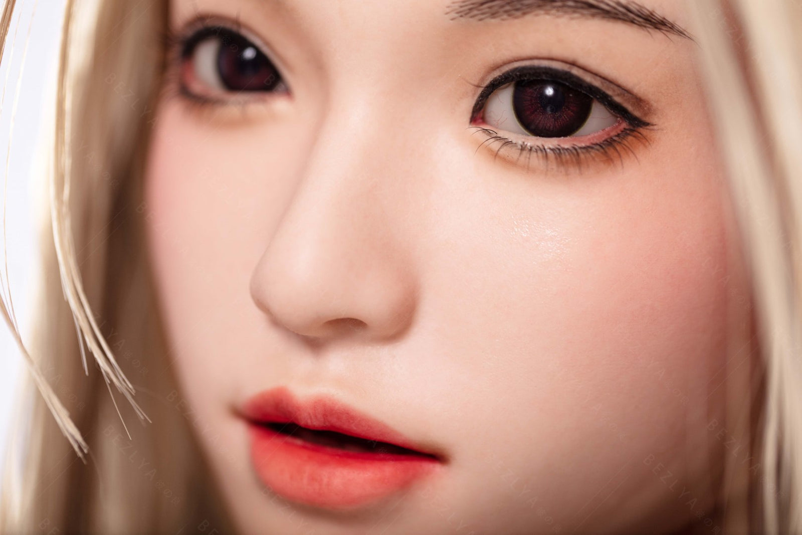 Hélianthe poupée sexuelle (Bezlya Doll 162 cm C-Cup 2.2U Silicone)