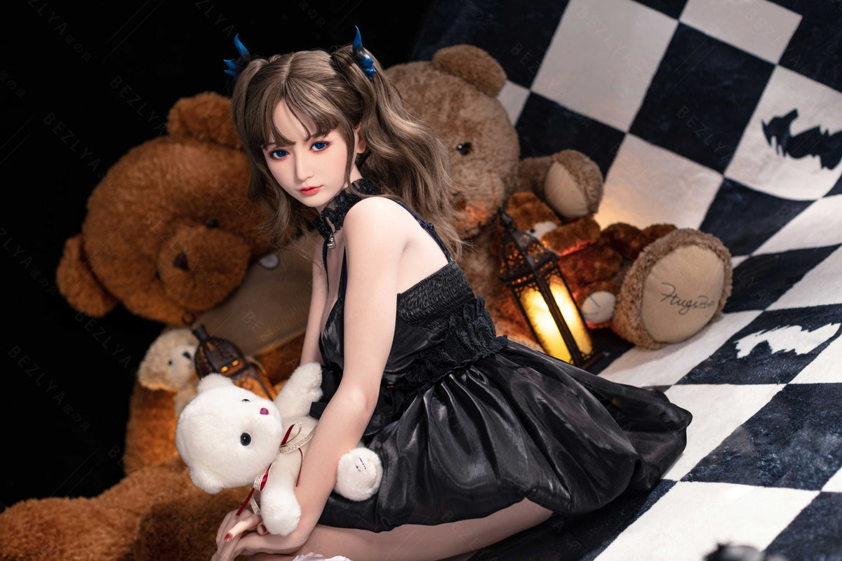Platycodone poupée sexuelle (Bezlya Doll 155 cm E-cup 2.2CF Silicone)