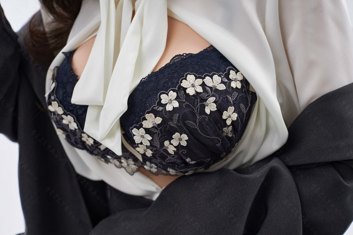 Yulania poupée sexuelle (Bezlya Doll 163 cm (E-cup 2.2 Silicone)