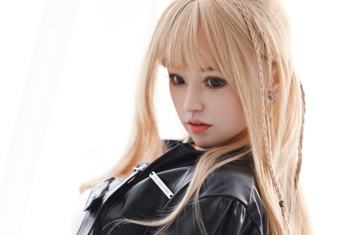 Hortensia poupée sexuelle (Bezlya Doll 156 cm bonnet B 2.1 Silicone)