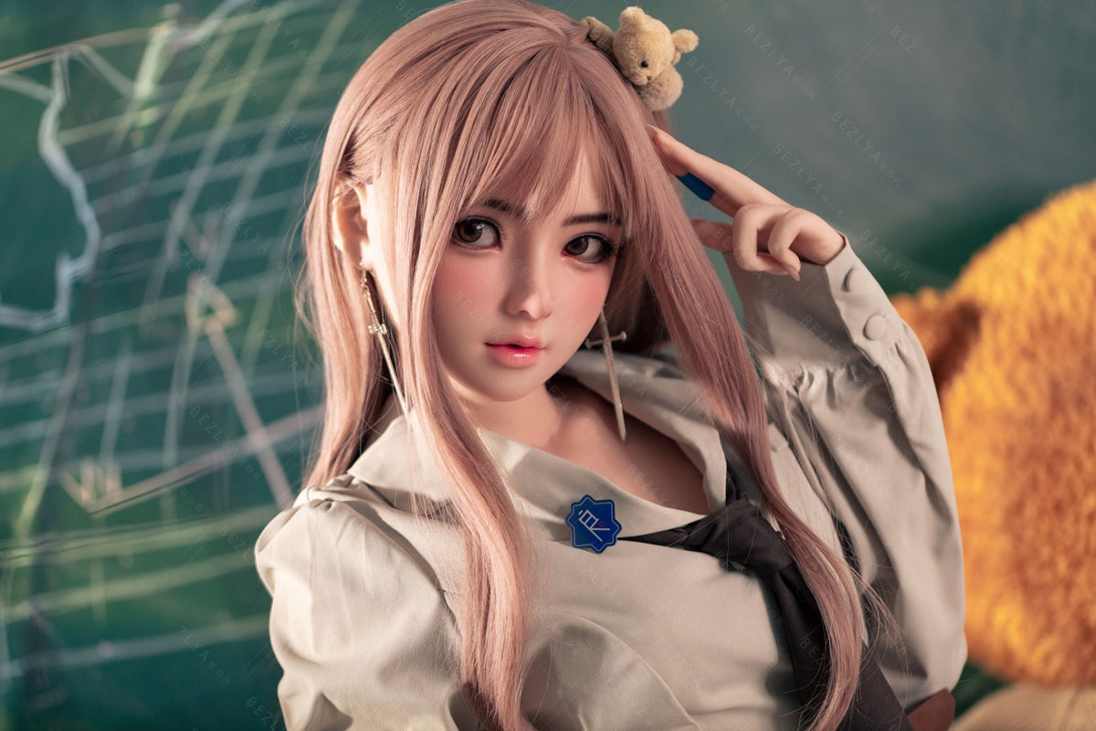 Convallarie poupée sexuelle (Bezlya Doll 155 cm bonnet B 2.1 Silicone)