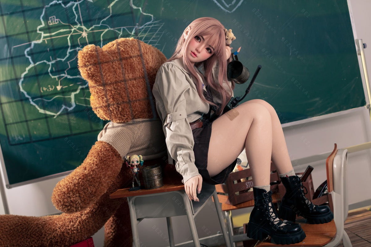 Convallarie poupée sexuelle (Bezlya Doll 155 cm bonnet B 2.1 Silicone)