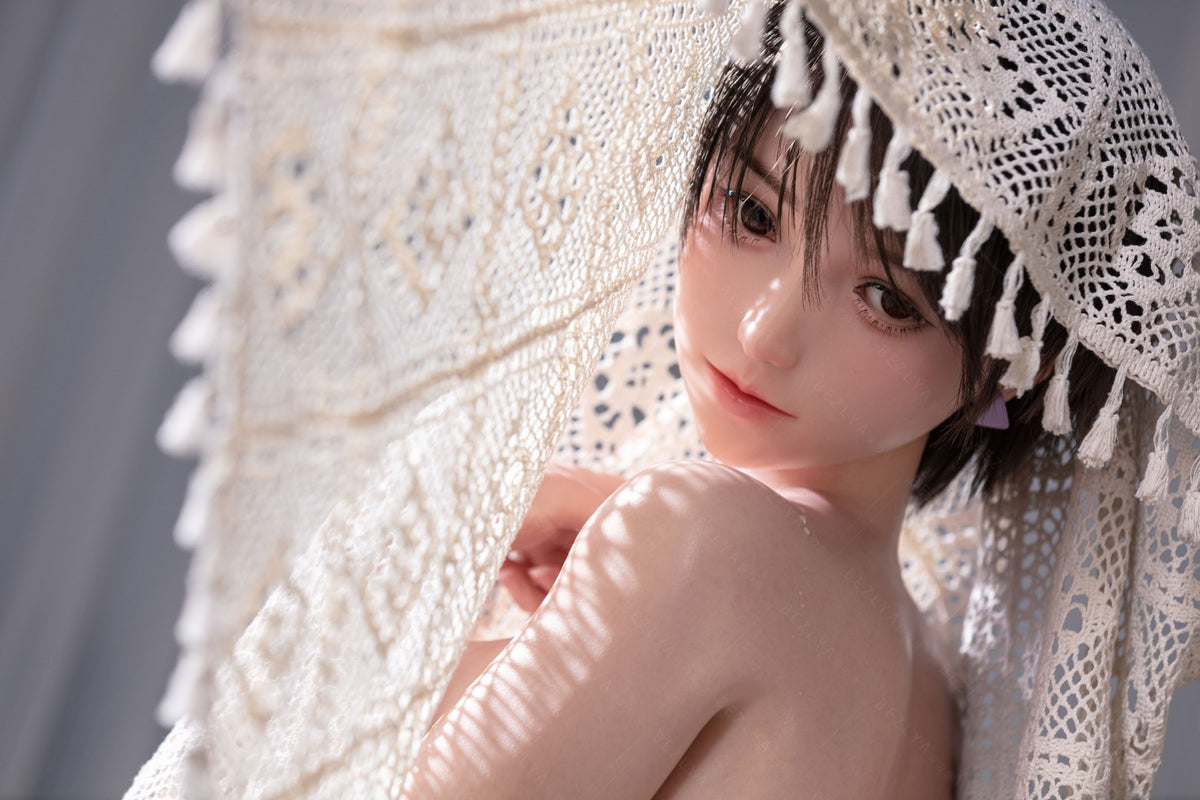 GuShiZhu poupée sexuelle (Bezlya Doll 157 cm F bonnet 2.2CF Silicone)