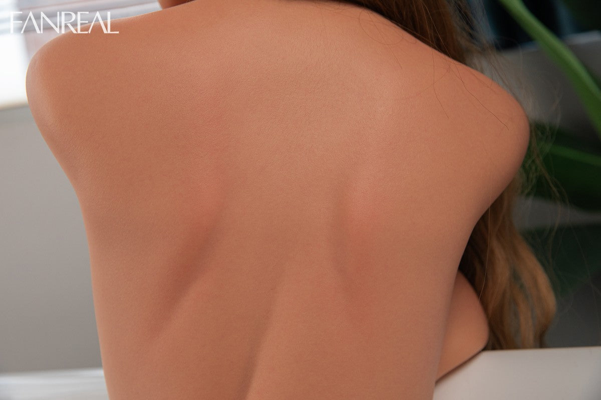 Torse de Kelly poupée sexuelle (FanReal Doll Bonnet F de 111 cm RST silicone)