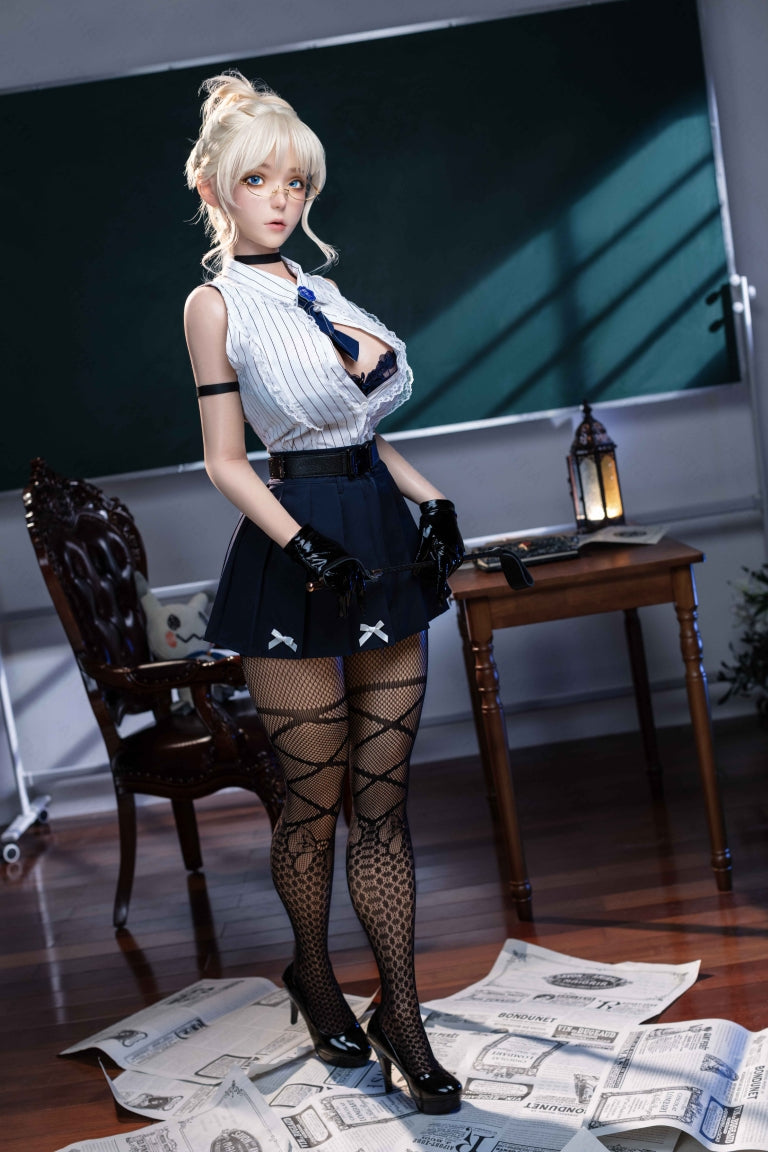 Violette poupée sexuelle (Poupée AITIA 157cm Bonnet F 2.2CF Silicone)