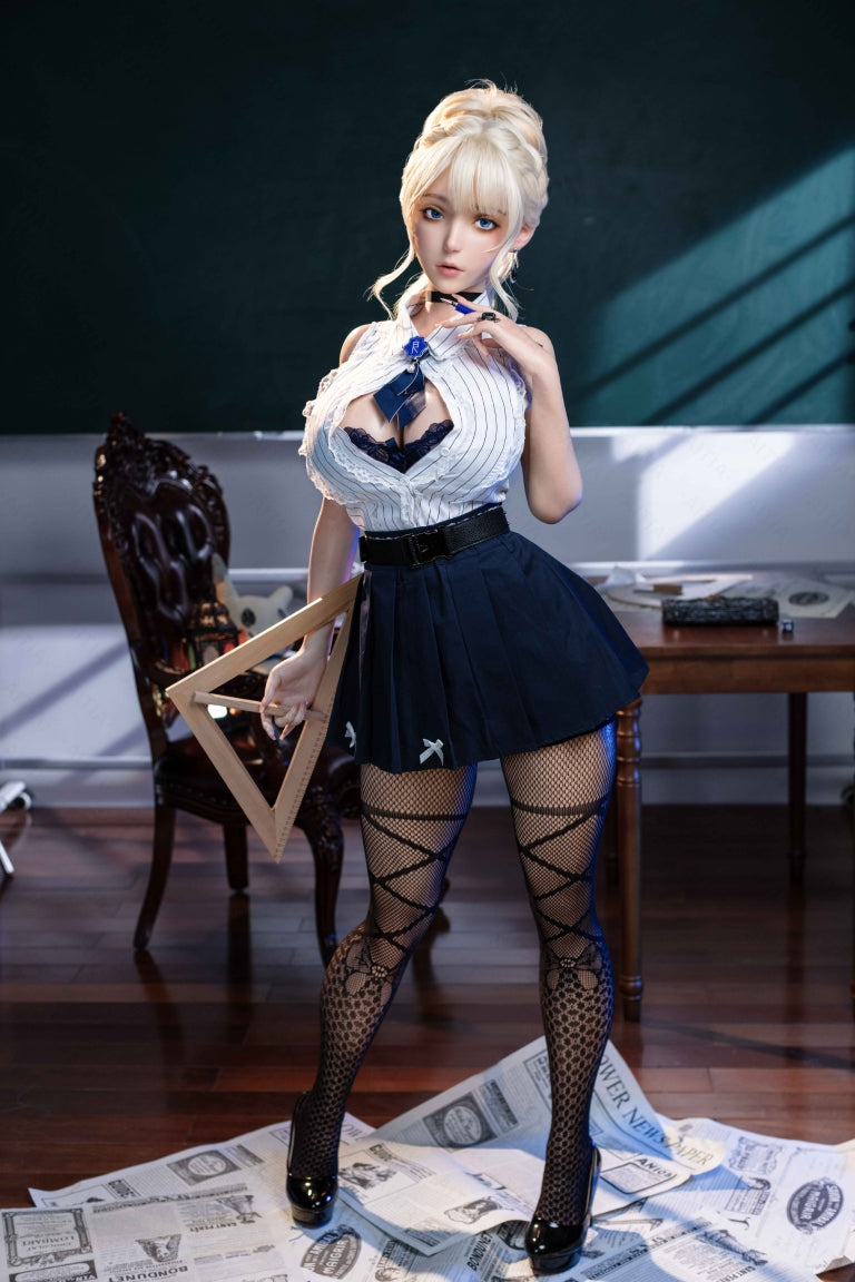 Violette poupée sexuelle (Poupée AITIA 157cm Bonnet F 2.2CF Silicone)