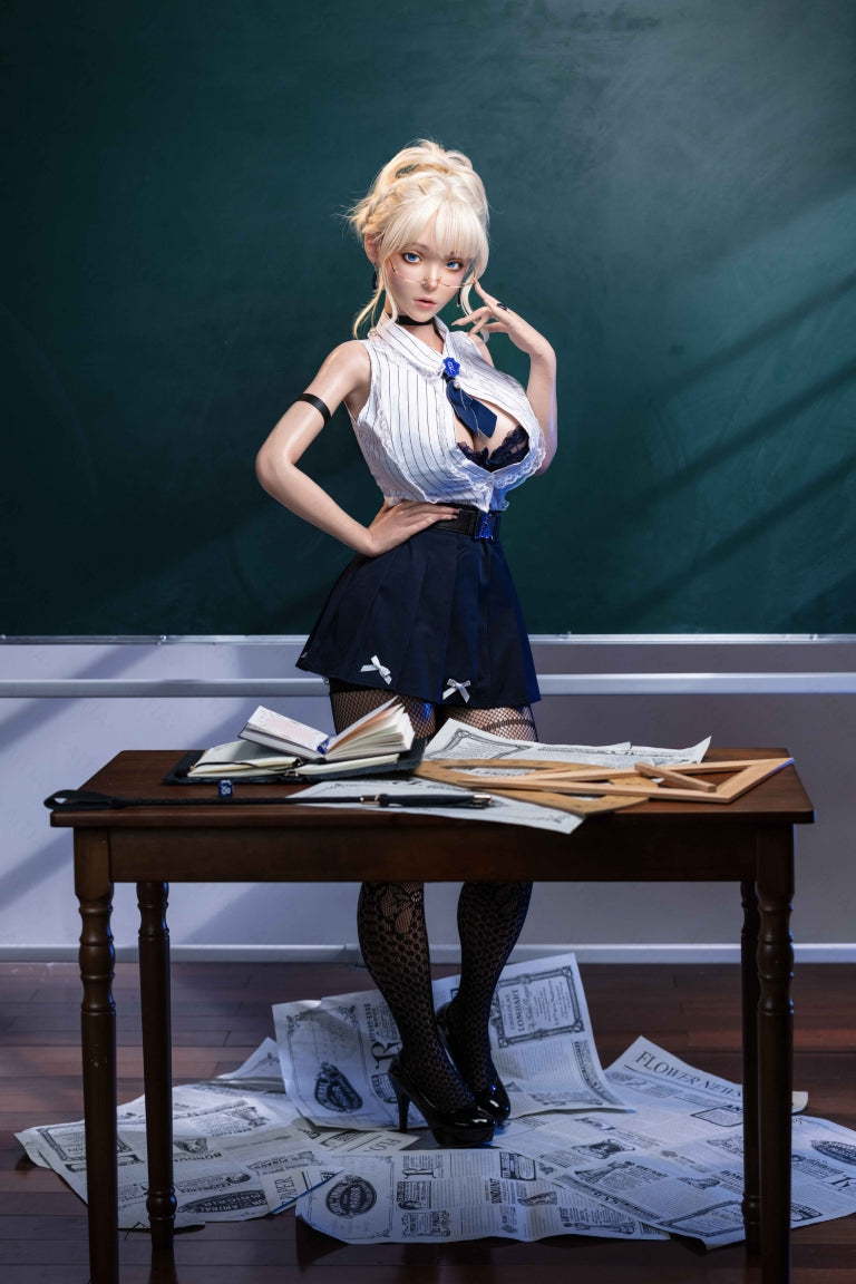 Violette poupée sexuelle (Poupée AITIA 157cm Bonnet F 2.2CF Silicone)