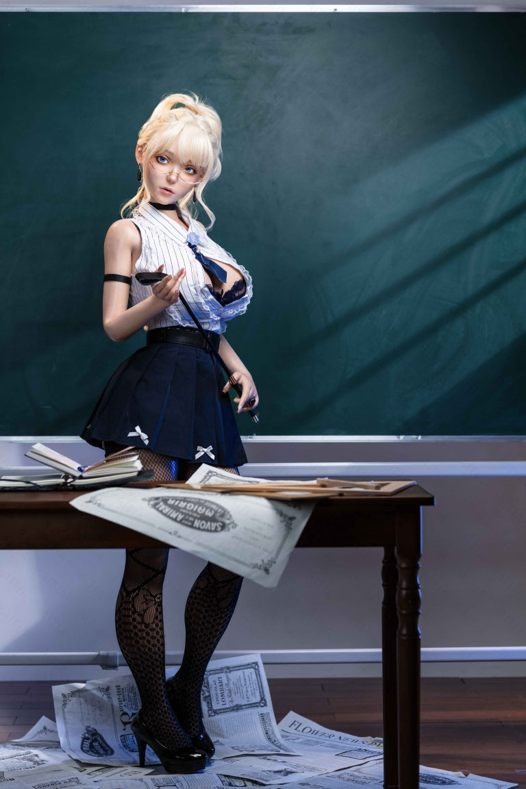 Violette poupée sexuelle (Poupée AITIA 157cm Bonnet F 2.2CF Silicone)