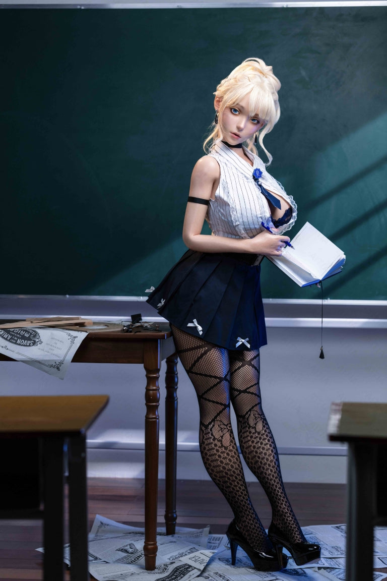 Violette poupée sexuelle (Poupée AITIA 157cm Bonnet F 2.2CF Silicone)