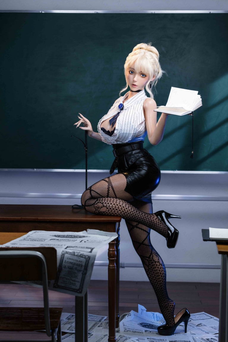 Violette poupée sexuelle (Poupée AITIA 157cm Bonnet F 2.2CF Silicone)