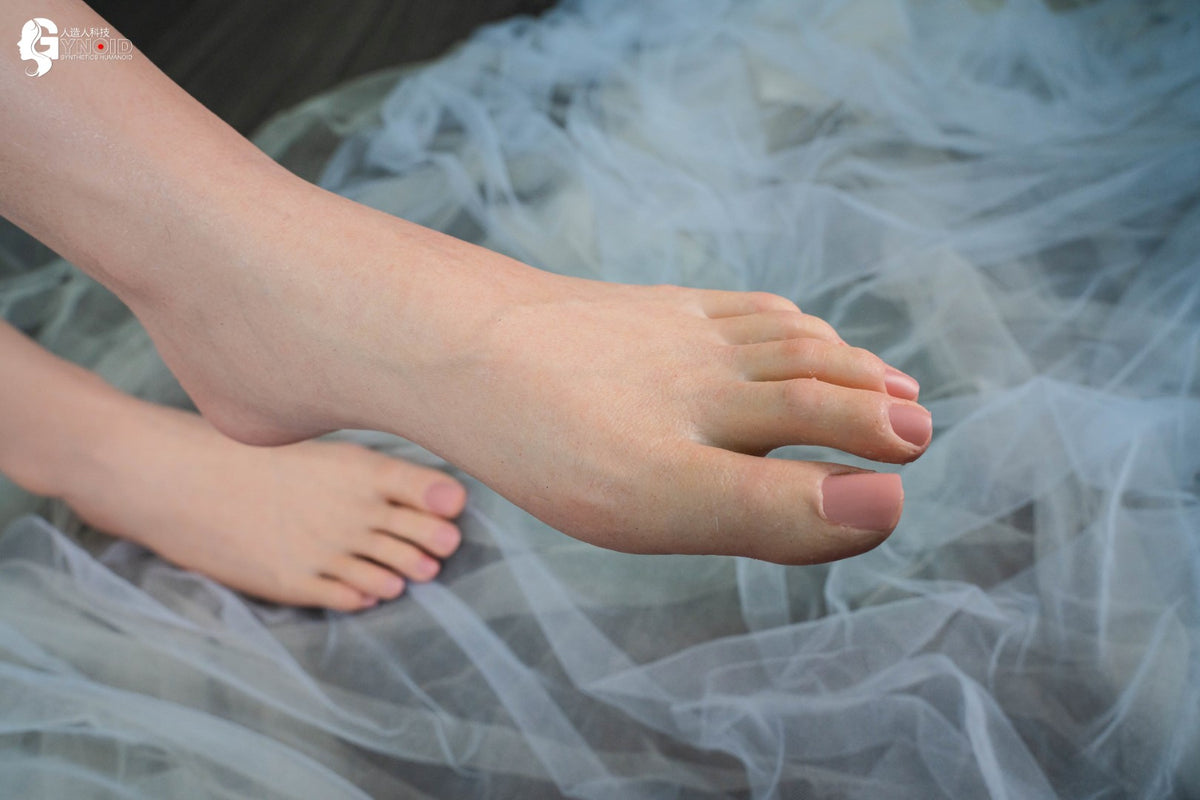 poupée sexuelle Lori modèle 13R de luxe (Gynoid Doll 170 cm F-Cup Silicone)