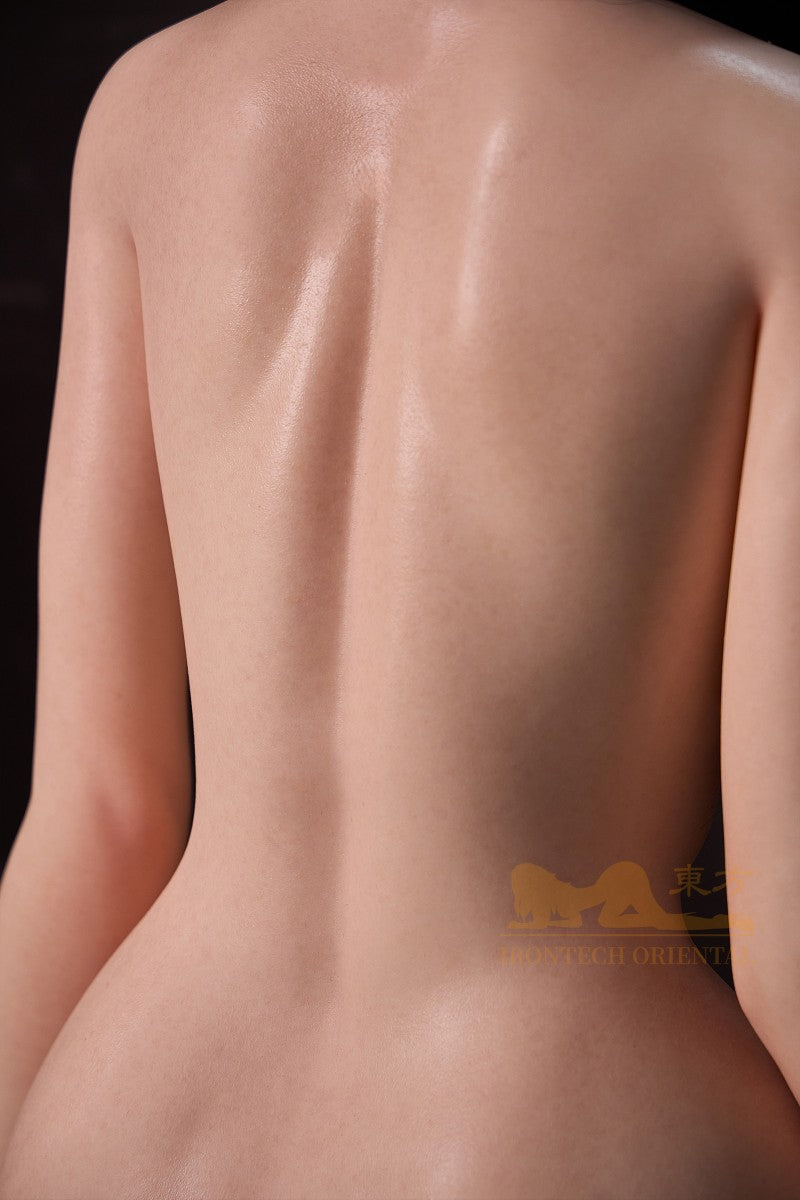 Yuna poupée sexuelle (Irontech Doll 153 cm (E-Kupa T1 Silicone)