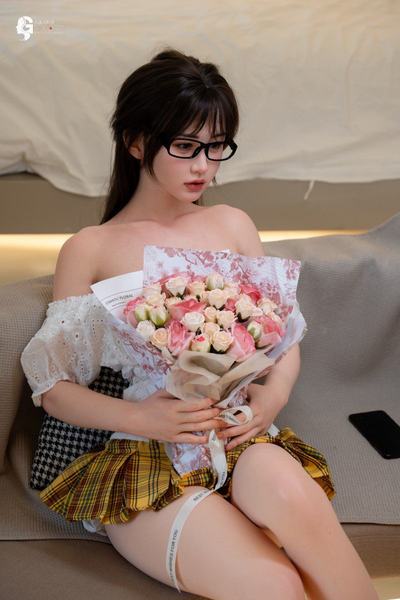 Modèle Vivi 23 (Gynoid Doll 160 cm F-Cup Silicone)