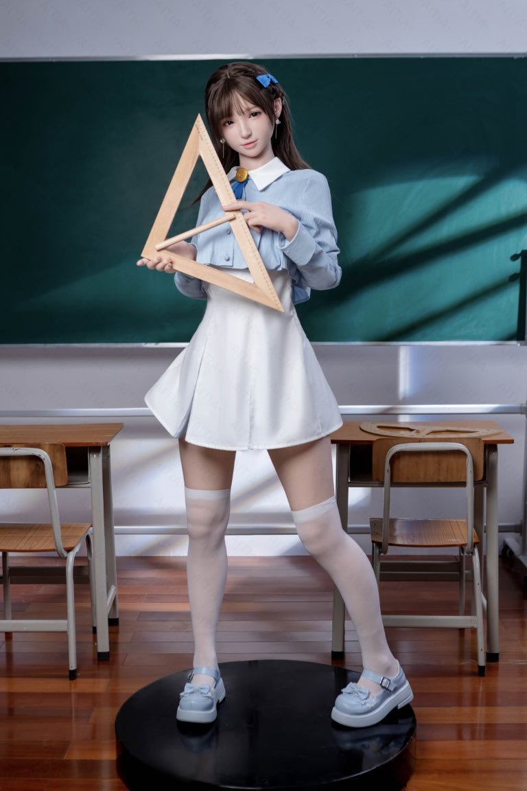 Yulania poupée sexuelle (Poupée AITIA 163cm E-cup 2.2 Silicone)