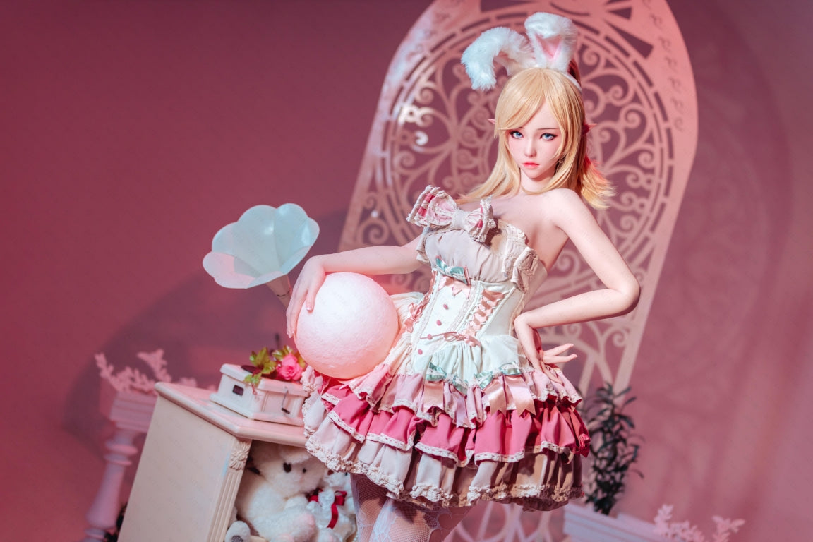 Blétilla poupée sexuelle (Poupée AITIA 155cm bonnet B 2.2 Silicone)