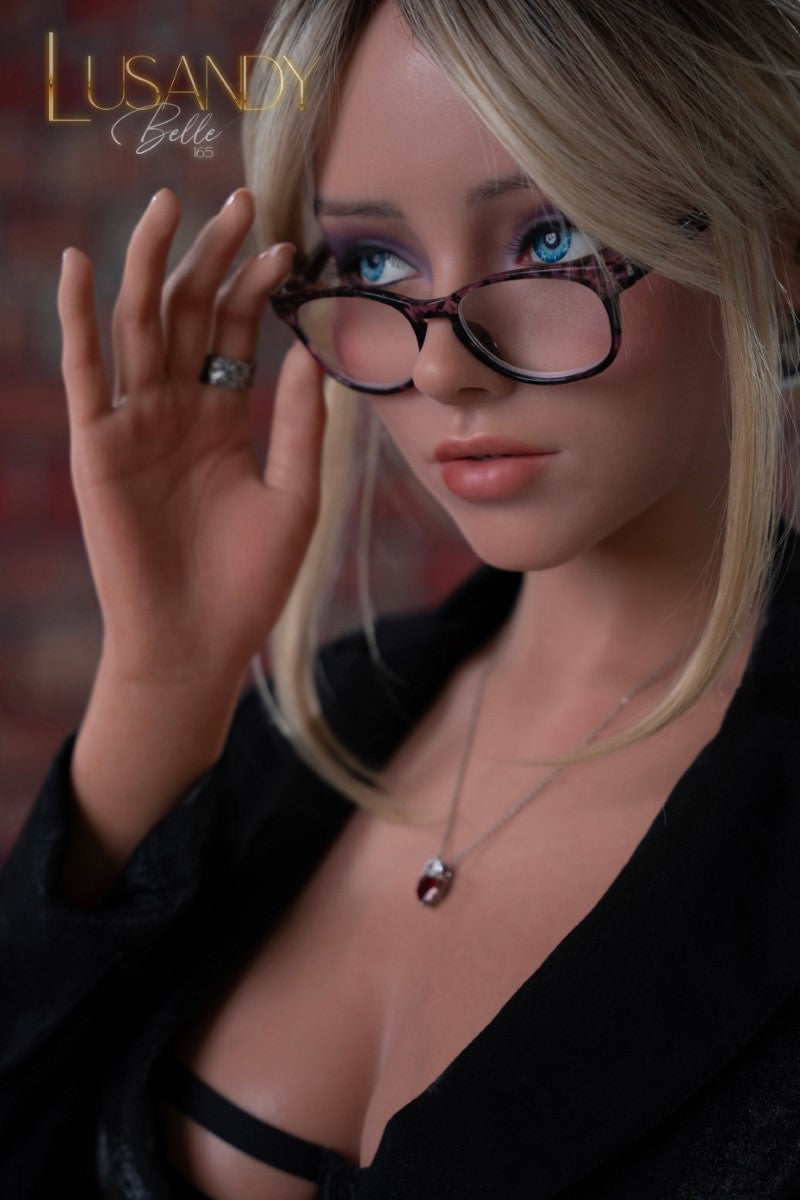 Belle poupée sexuelle (Lusandy Doll 165 cm bonnet D en silicone)