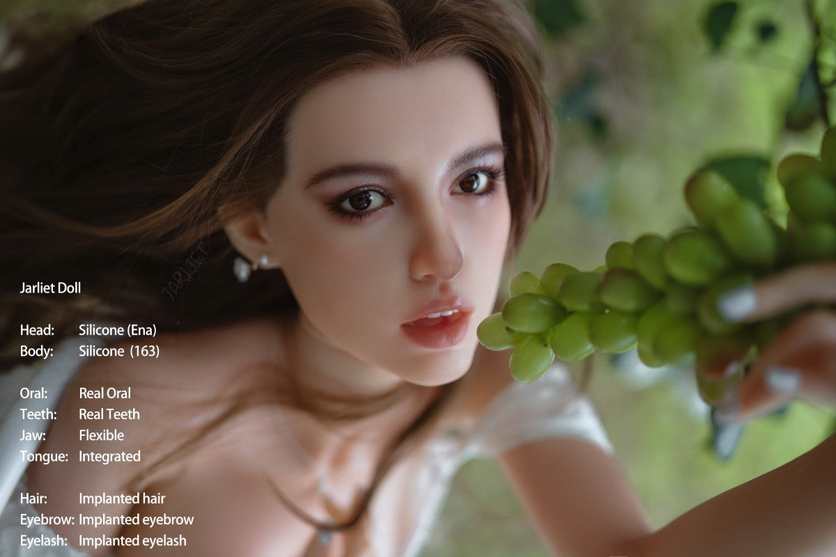 Ena poupée sexuelle (Jarliet 163 cm (coupe D en silicone)