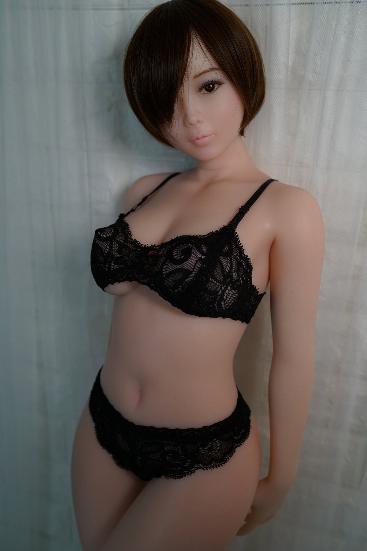 Akira poupée sexuelle (Piper Doll 100 cm de bonnet G en silicone) EXPRESS