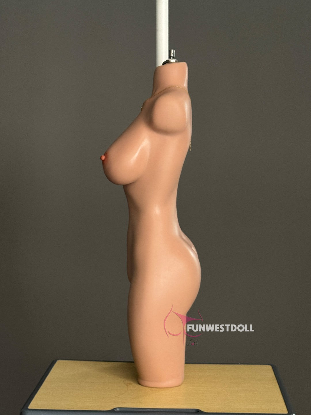 Torse de Lily poupée sexuelle (FunWest Doll Bonnet D 95 cm #036S Silicone)