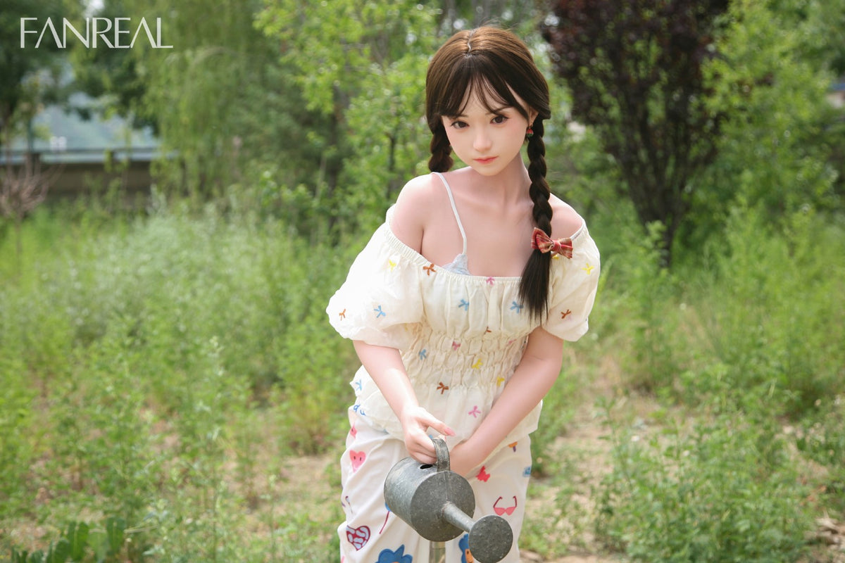 Mo poupée sexuelle (FanReal Doll 153 cm bonnet B en silicone)