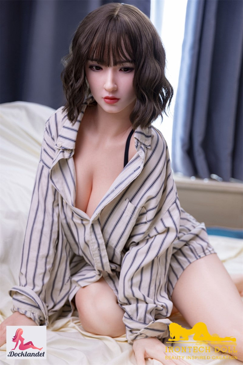 Betty poupée sexuelle (Irontech Doll 165cm F-Kupa S7 Silicone)