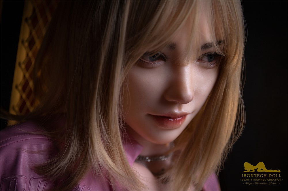 Laïla poupée sexuelle (Irontech Doll 169 cm bonnet C S39 Silicone)