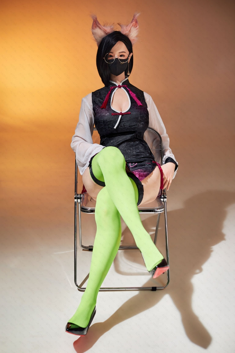 Naïmi poupée sexuelle (Poupée AITIA 168cm Bonnet F 2.2U Silicone)