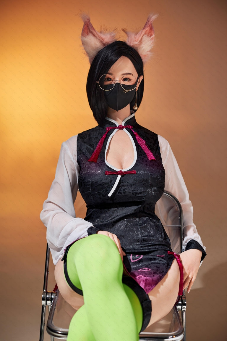 Naïmi poupée sexuelle (Poupée AITIA 168cm Bonnet F 2.2U Silicone)