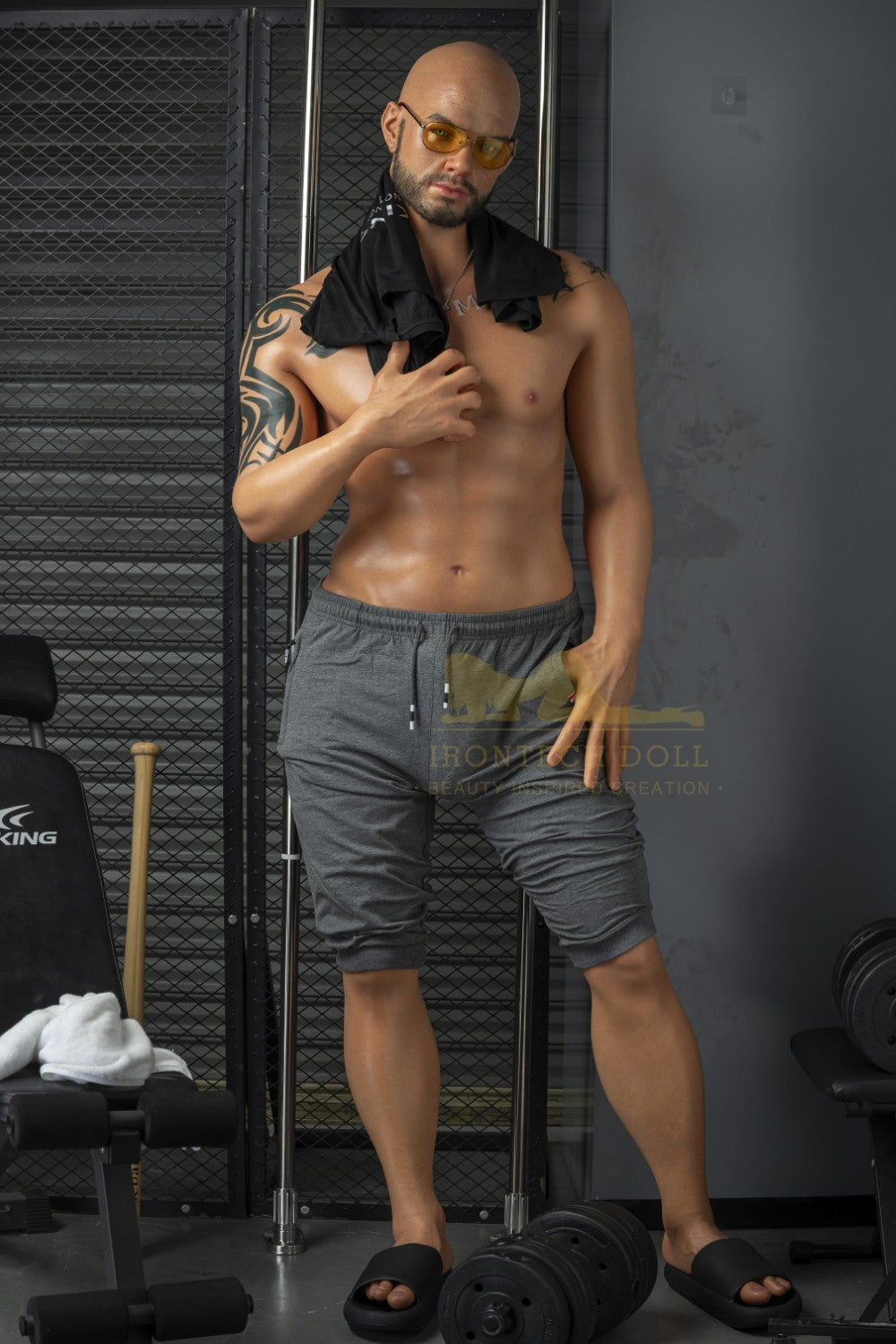 Cliff Jensen Star du porno poupée sexuelle (Irontech Doll 190 cm en silicone)