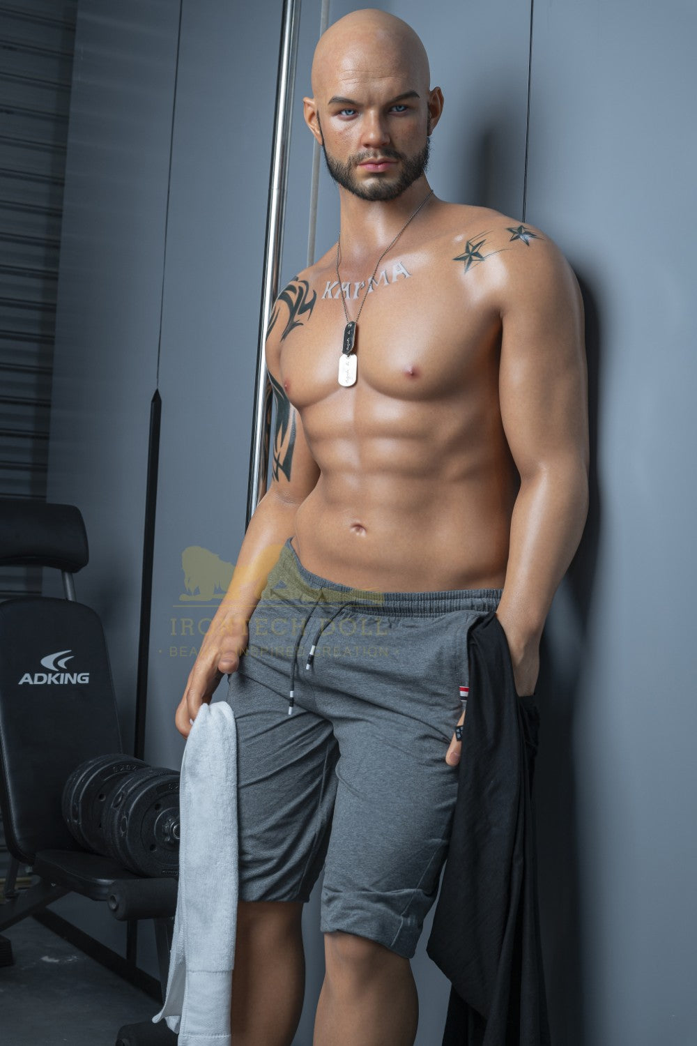 Cliff Jensen Star du porno poupée sexuelle (Irontech Doll 190 cm en silicone)