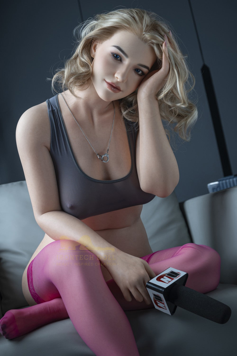 Eila Adams Pornstar poupée sexuelle (Irontech Doll Silicone C-Cup 160cm)