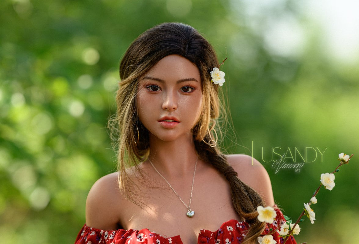 Naomi poupée sexuelle (Lusandy Doll 167 cm bonnet B en silicone)