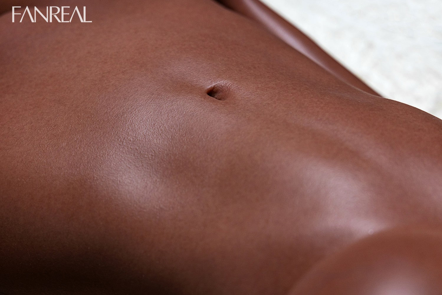 Ellie poupée sexuelle (FanReal Doll 173 cm bonnet D en silicone)