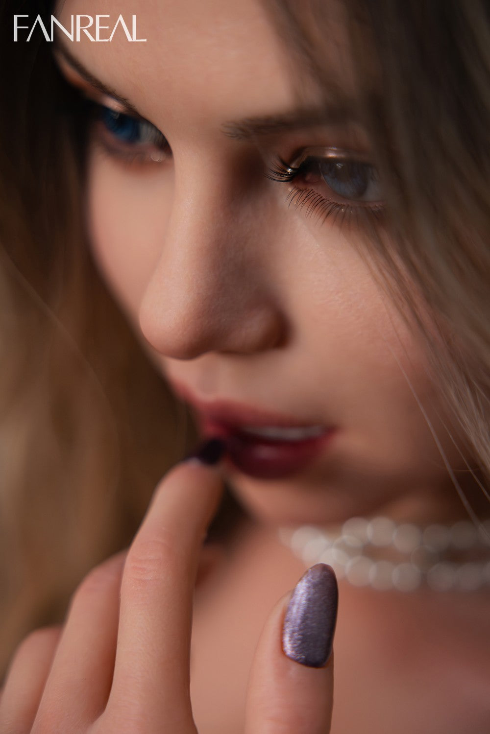 Torse de Carlee poupée sexuelle (FanReal Doll 95 cm G-cup Silicone)