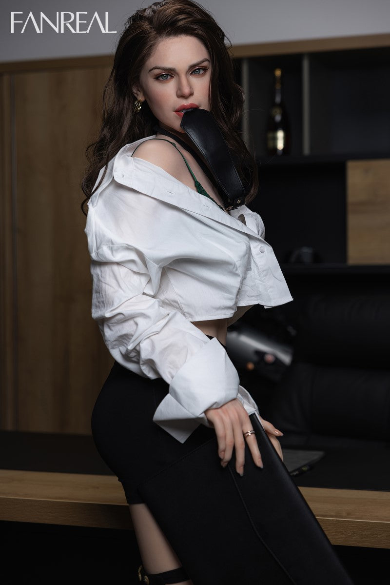 Gina poupée sexuelle (FanReal Doll 170 cm bonnet D en silicone)