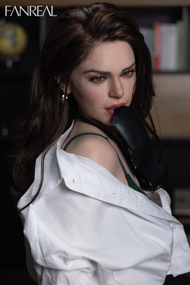 Gina poupée sexuelle (FanReal Doll 170 cm bonnet D en silicone)