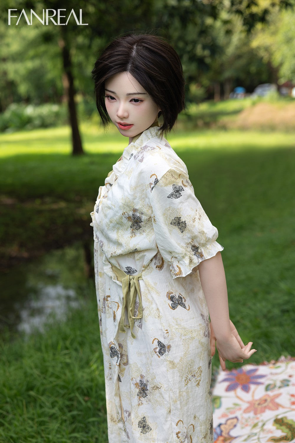 Molly poupée sexuelle (FanReal Doll 153 cm bonnet B en silicone)