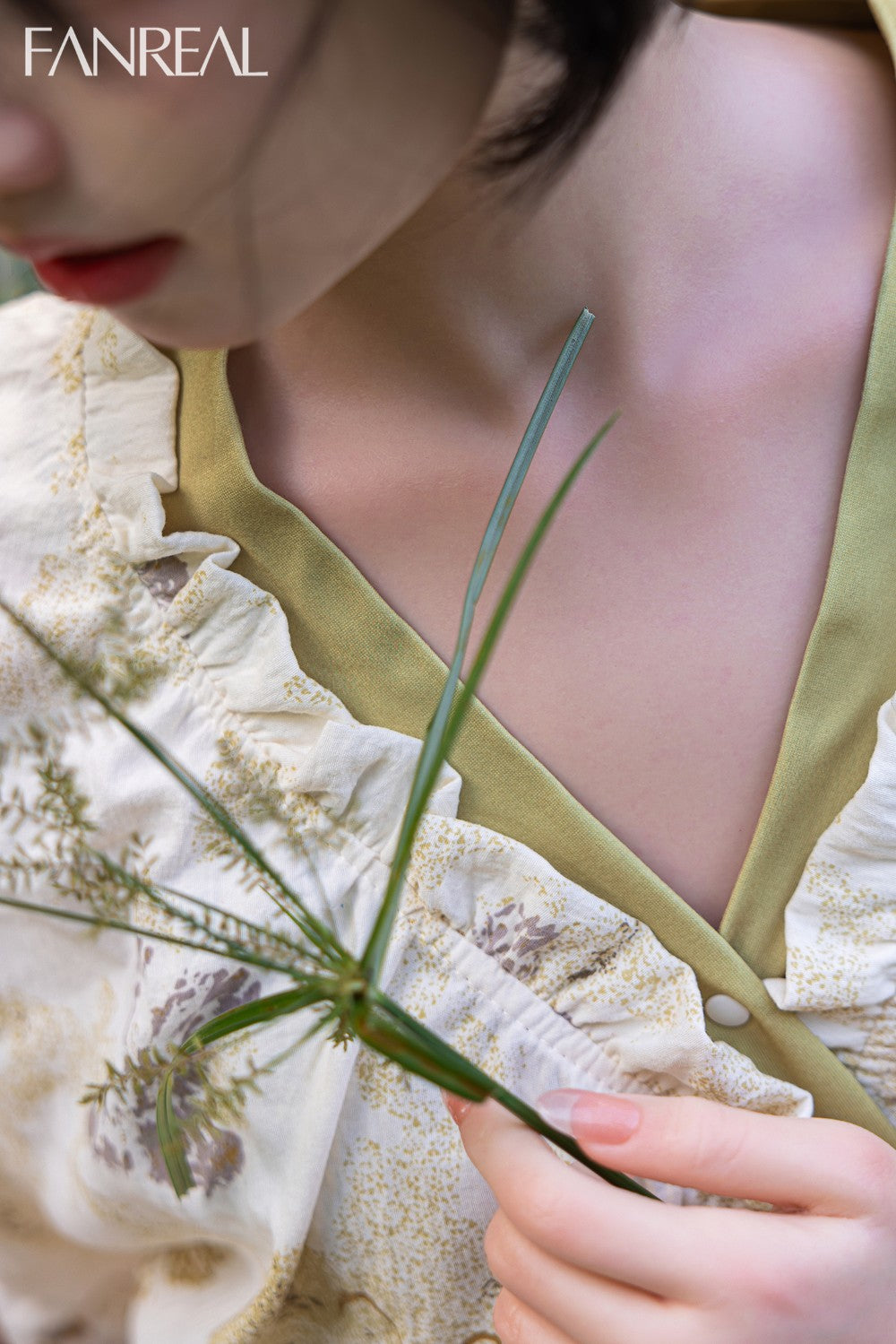 Molly poupée sexuelle (FanReal Doll 153 cm bonnet B en silicone)