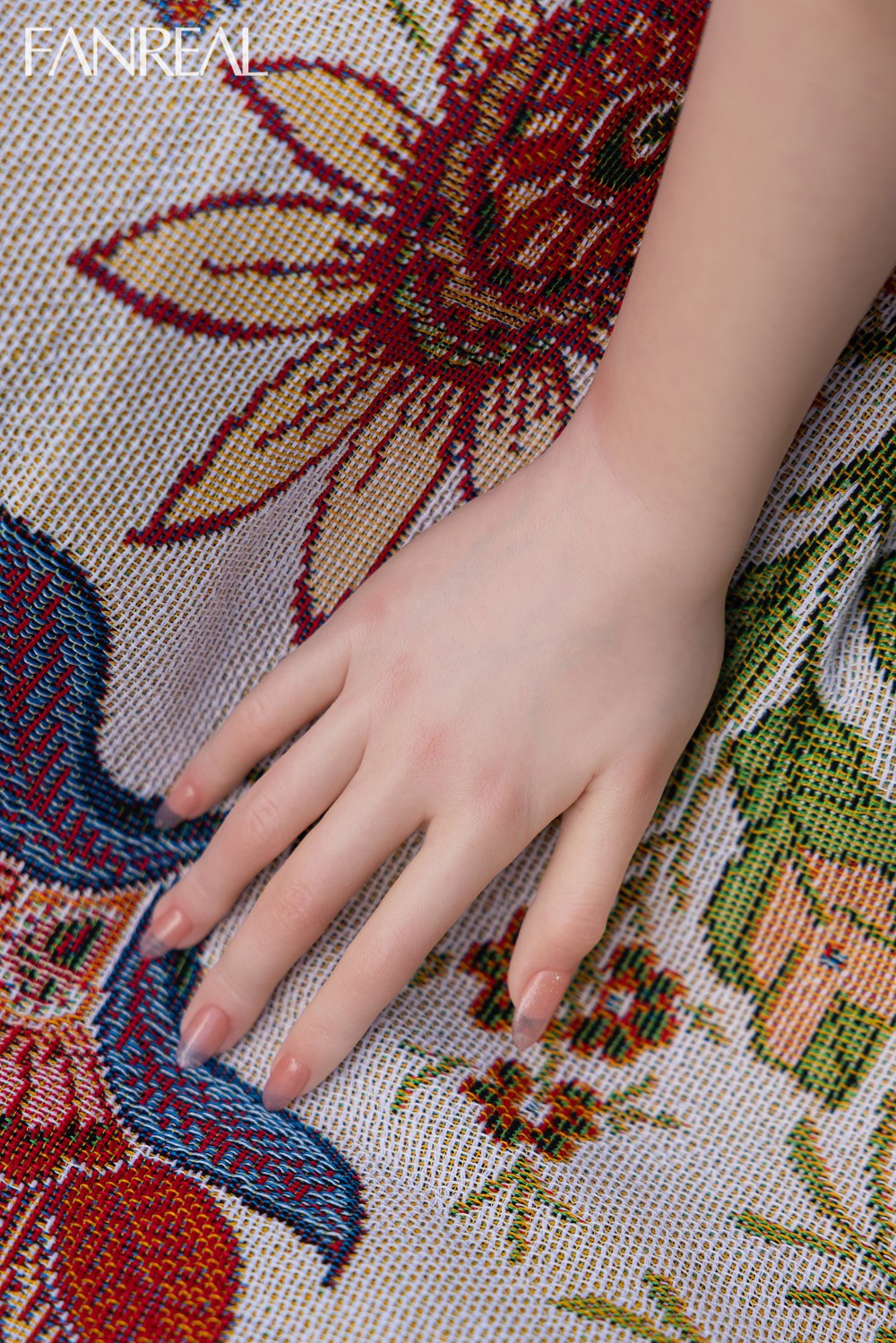 Molly poupée sexuelle (FanReal Doll 153 cm bonnet B en silicone)