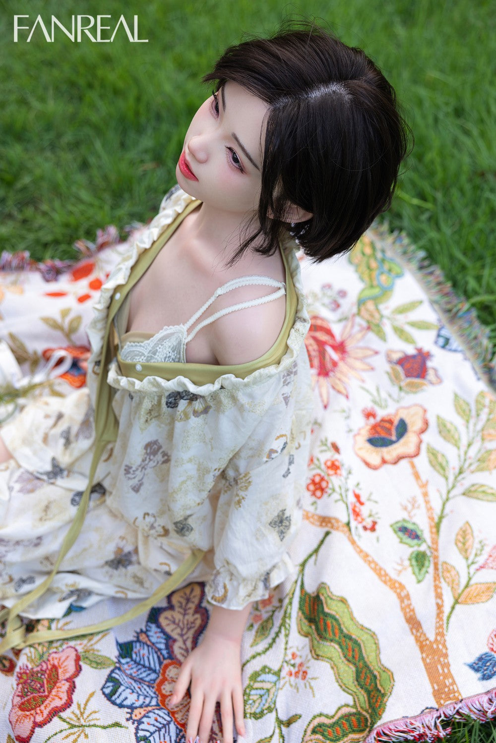 Molly poupée sexuelle (FanReal Doll 153 cm bonnet B en silicone)