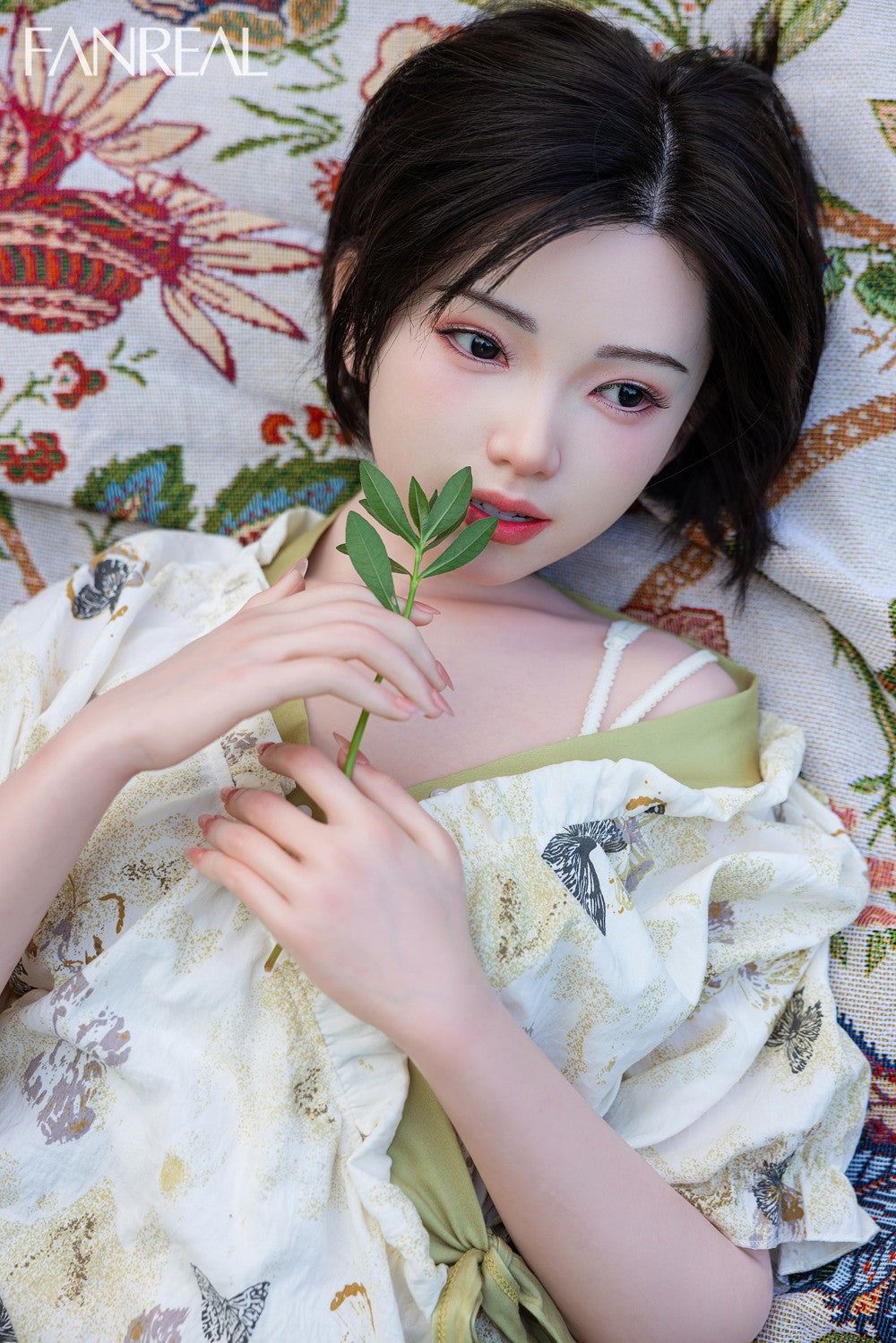 Molly poupée sexuelle (FanReal Doll 153 cm bonnet B en silicone)