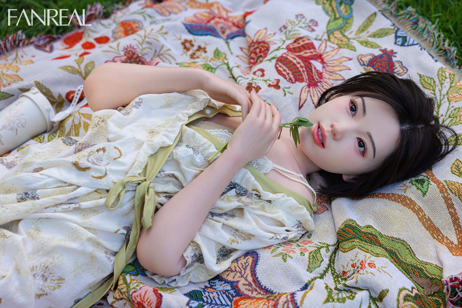 Molly poupée sexuelle (FanReal Doll 153 cm bonnet B en silicone)