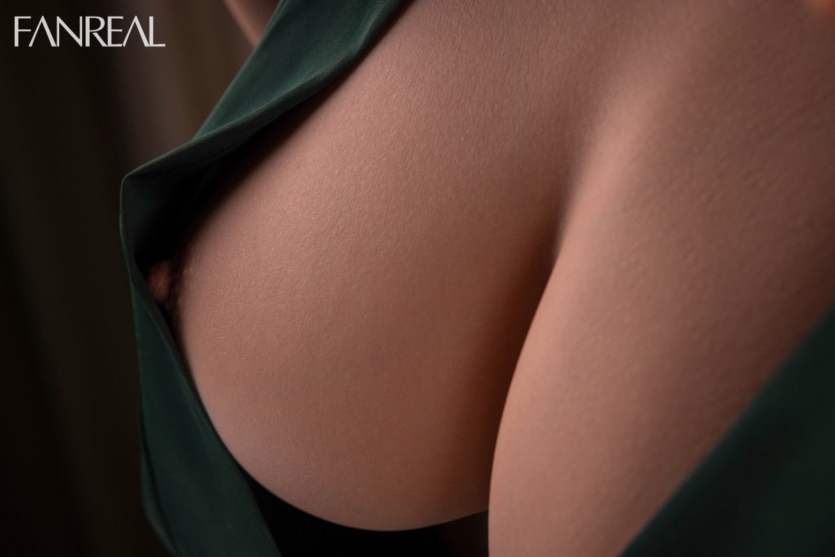 Mirelle poupée sexuelle (FanReal Doll Bonnet F 155 cm RST silicone)