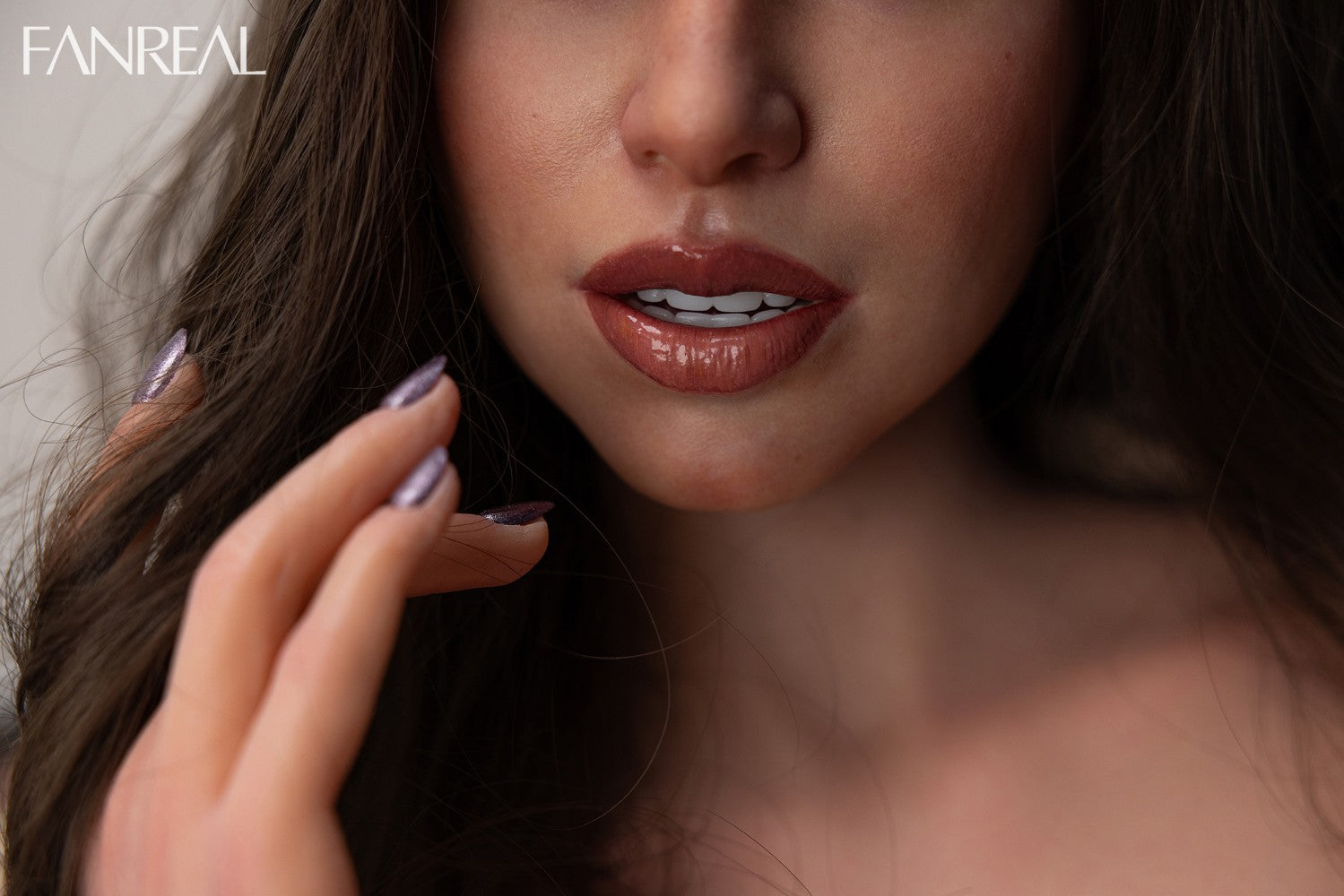 Torse de Gina poupée sexuelle (FanReal Doll 95 cm G-cup Silicone)