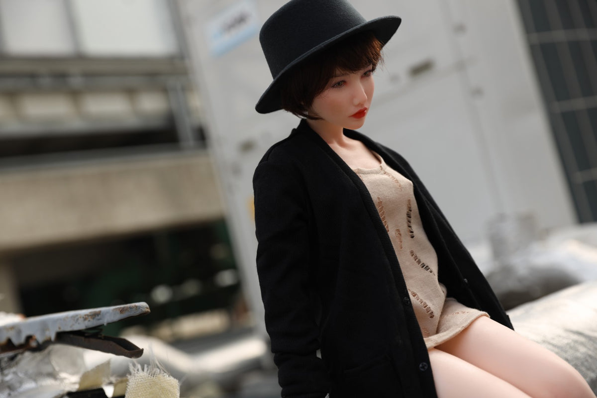 Réka poupée sexuelle (Climax Doll Mini bonnet B 60cm Silicone)