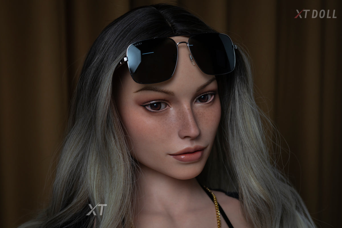 Julie 2 poupée sexuelle (XT Doll 165 cm (E-Cup #XT-6 Silicone)